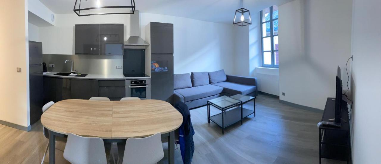 Residence Avec Un T3 Un T2 Et Un Studio En Centre Ville D Argelès-Gazost Buitenkant foto