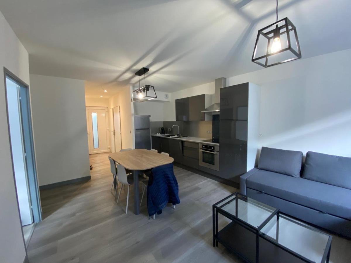 Residence Avec Un T3 Un T2 Et Un Studio En Centre Ville D Argelès-Gazost Buitenkant foto
