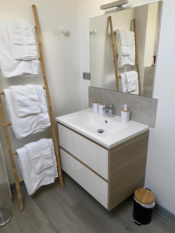 Residence Avec Un T3 Un T2 Et Un Studio En Centre Ville D Argelès-Gazost Buitenkant foto